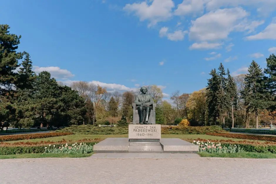 Sztuka współczesna wśród natury – Poznań Visual Park nad Jeziorem Strzeszyńskim