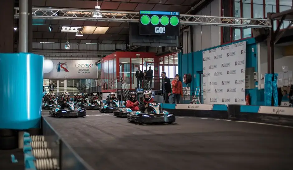 Weekend pełen sportowych emocji w Poznaniu: karting, piłka nożna, szachy i tenis