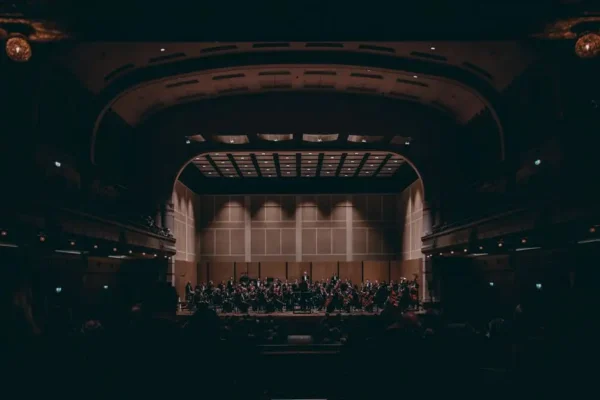 Poznań: koncert Zamachowskiego i spektakl „Co po Grace” dla seniorów