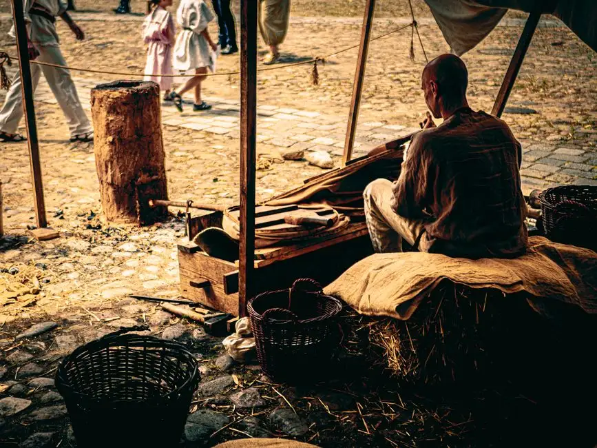 Dzień z historią na Placu Kolegiackim – rzemiosło, archeologia i powrót dawnej kolegiaty