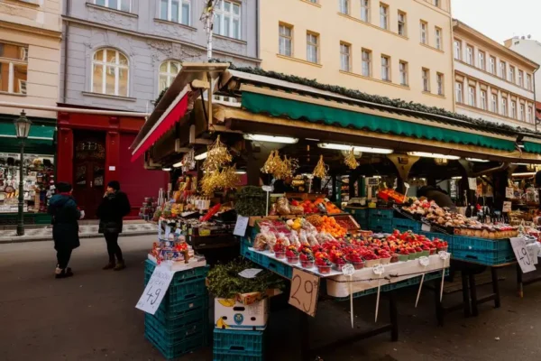 Poznań: spór o stawki na targowiskach – kto będzie ustalał opłaty?