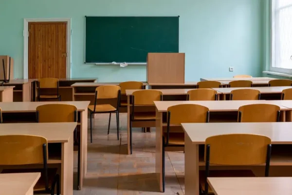 Poznań: 428 wakatów w szkołach i przedszkolach. Ilu nauczycieli odejdzie na emeryturę?