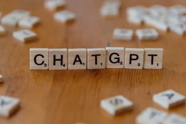 Sztuczna inteligencja uczy się gwary poznańskiej. Powstał chatbot „Tej Aj”